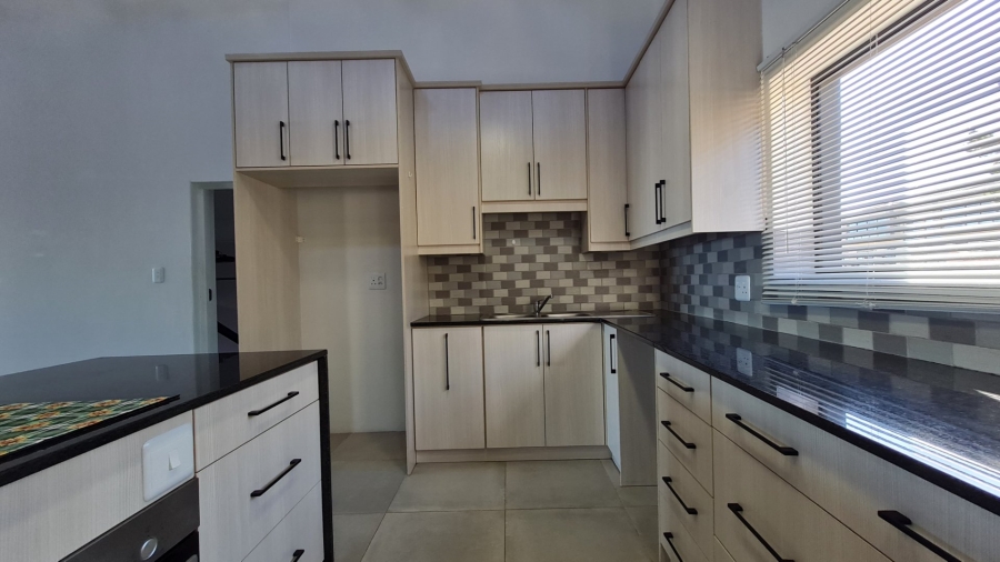 3 Bedroom Property for Sale in Dana Bay Western Cape